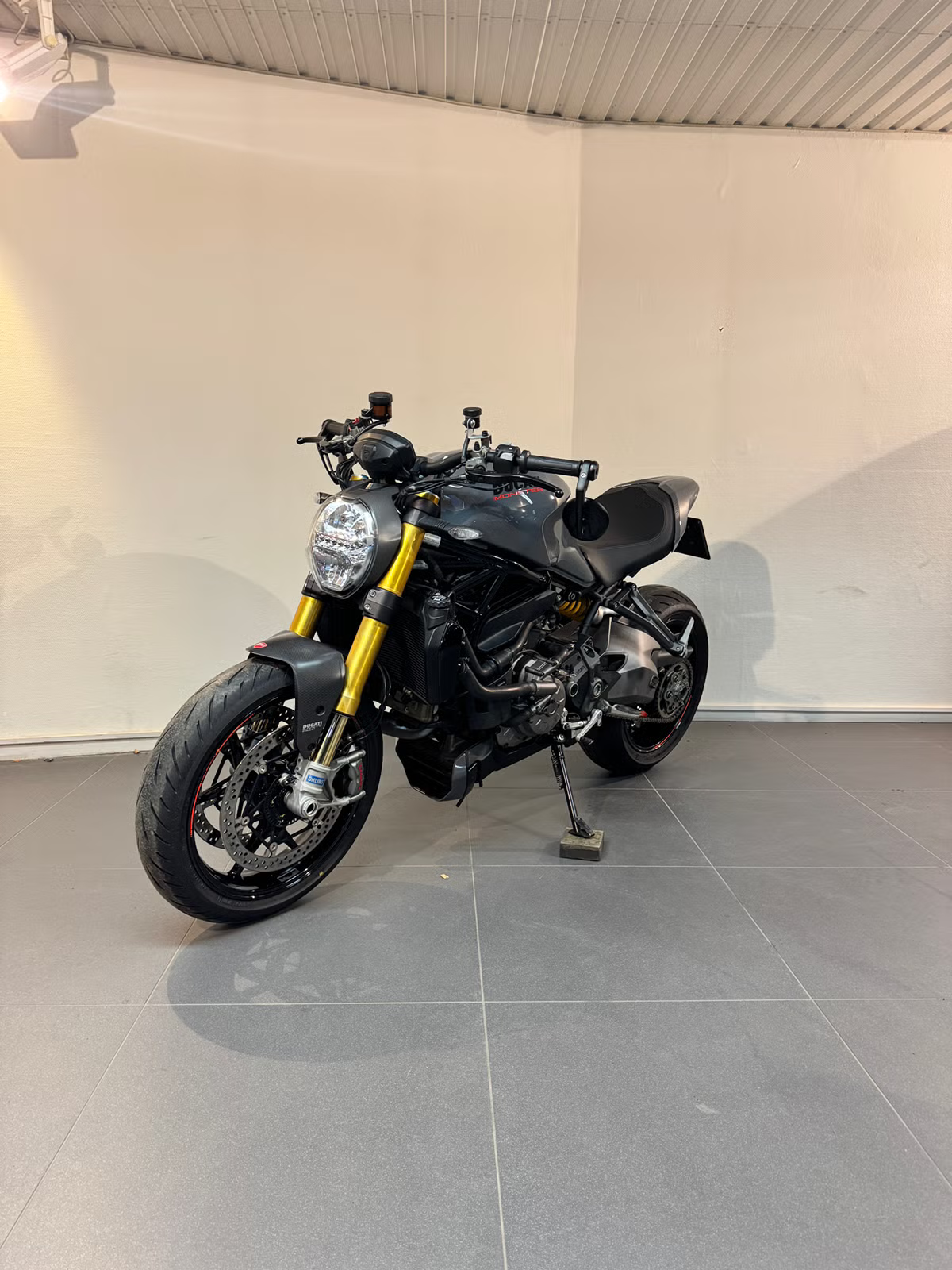 Ducati Monster 1200S 2017 1