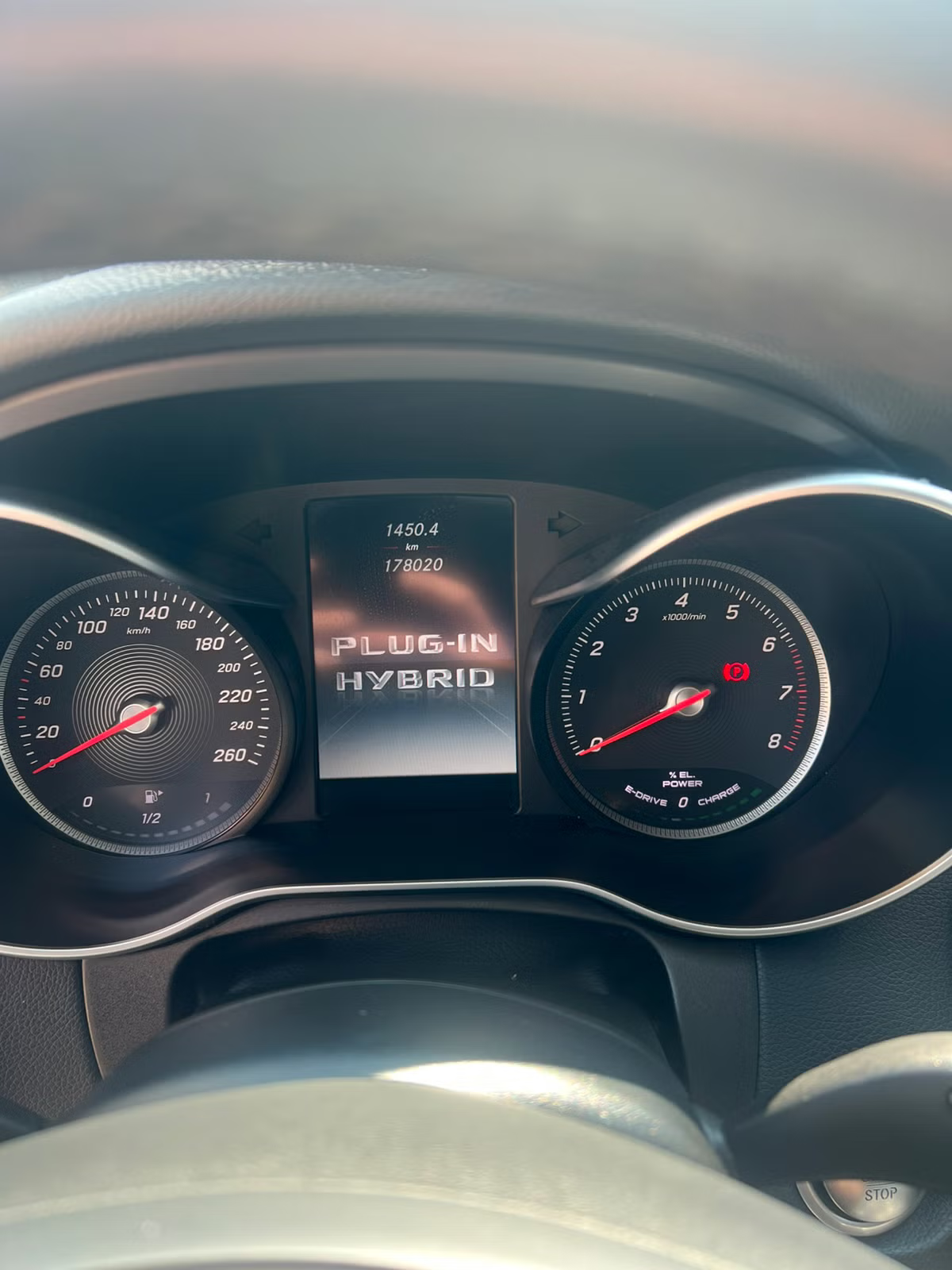 Mercedes-Benz C350e 2016 10