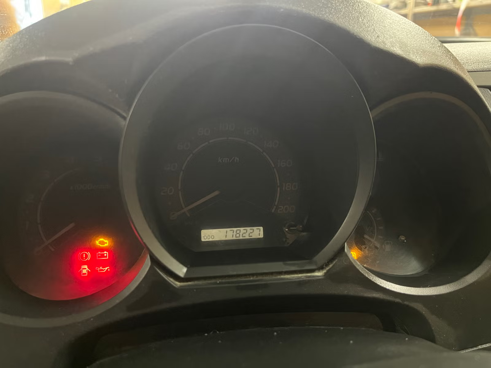 Toyota HiLux 2010 16