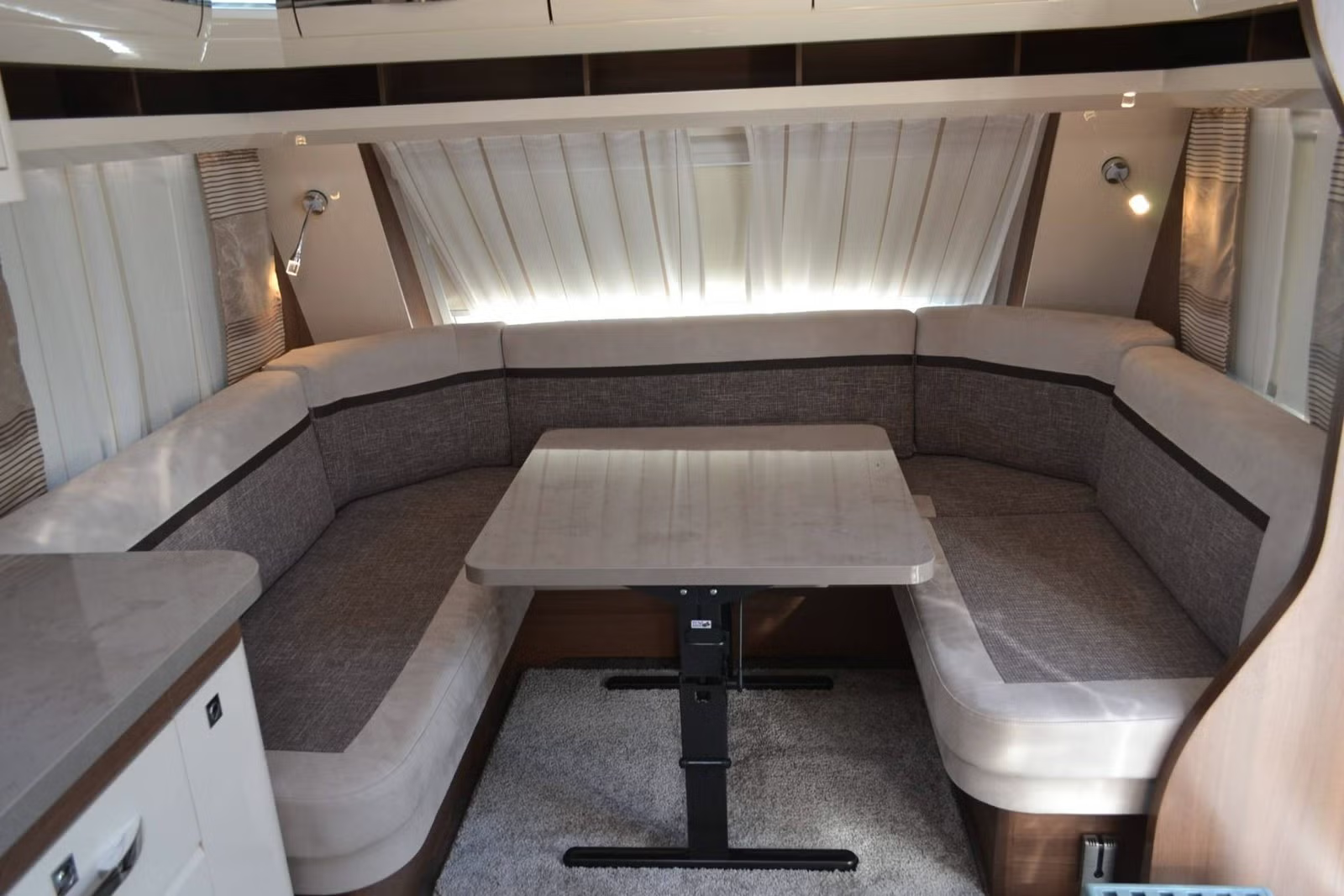 Hobby 720 KWFU Prestige 2020 25