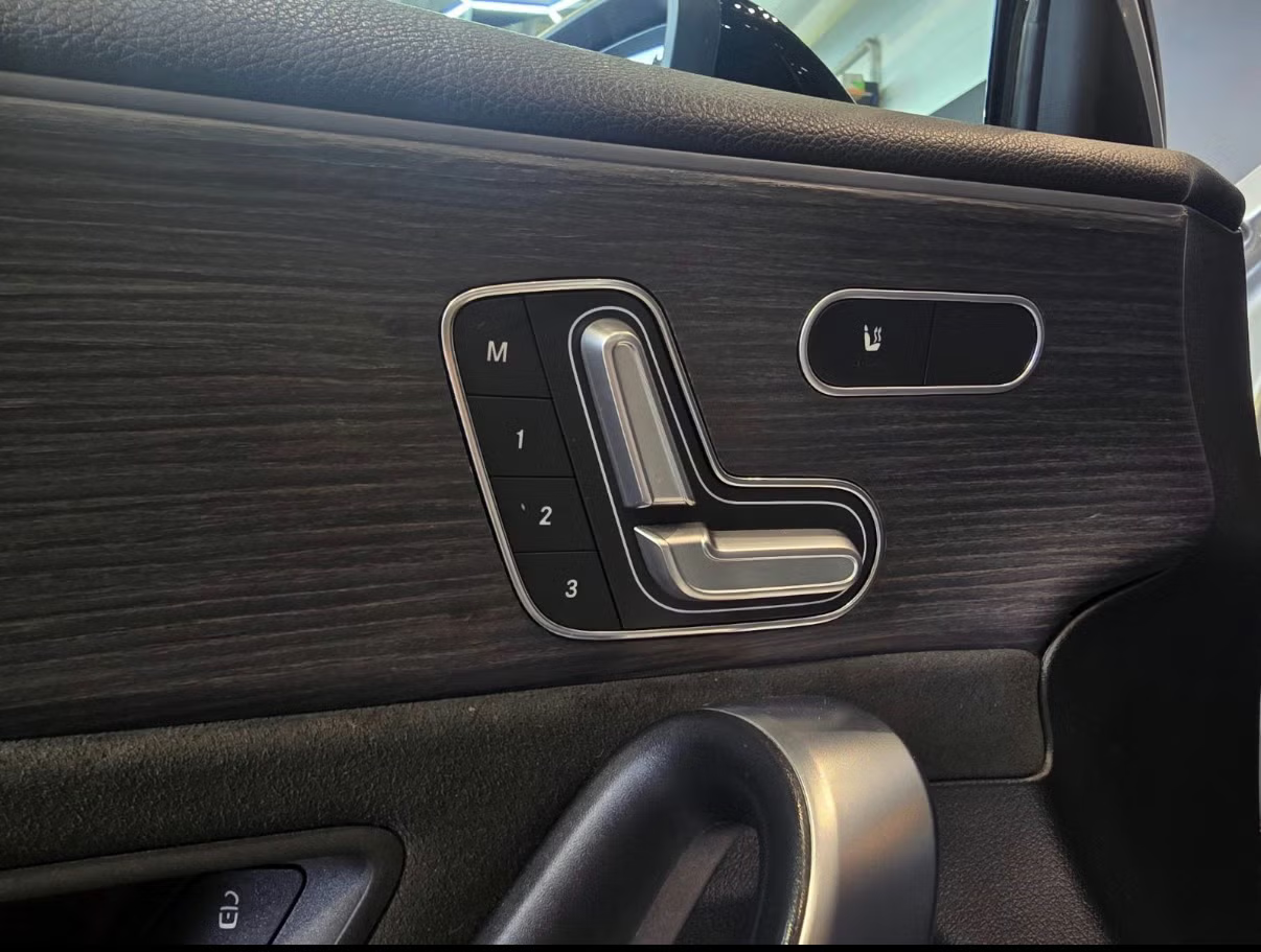 Mercedes-Benz A200 Sedan (AMG) 2019 5