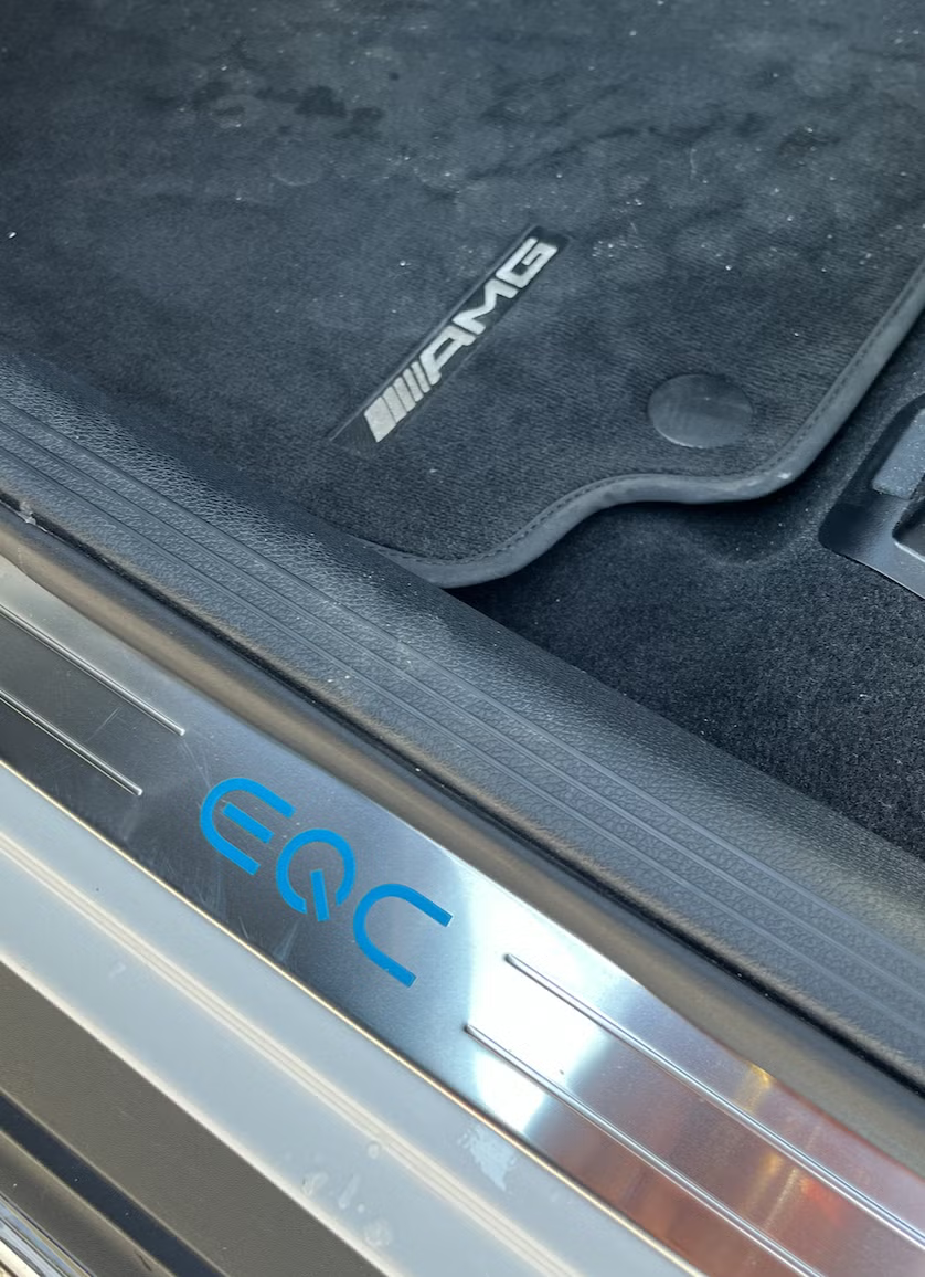 Mercedes-Benz EQC 2021 11