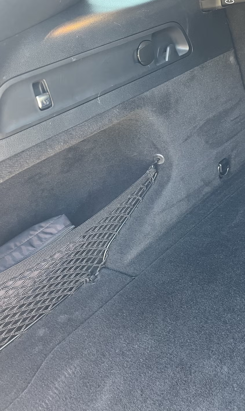 Mercedes-Benz EQC 2021 9