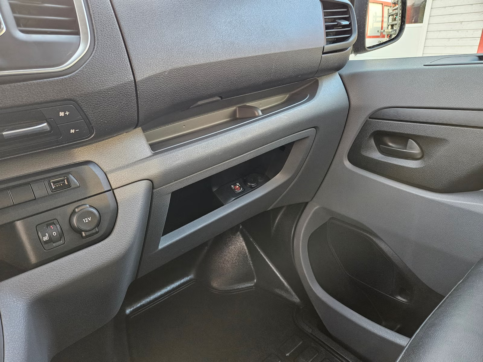 Peugeot e-Expert 2021 12