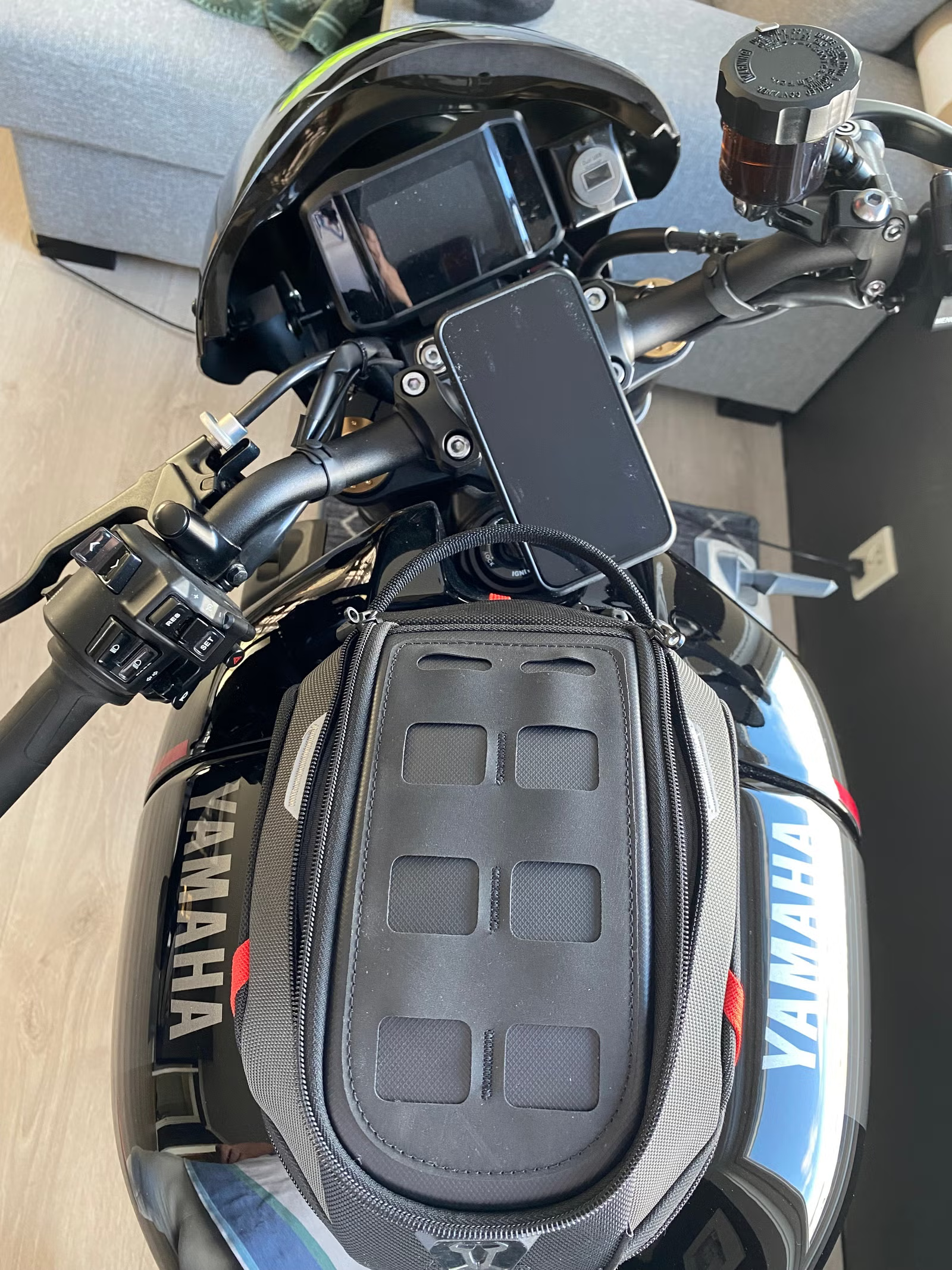 Yamaha XSR 900 2022 15