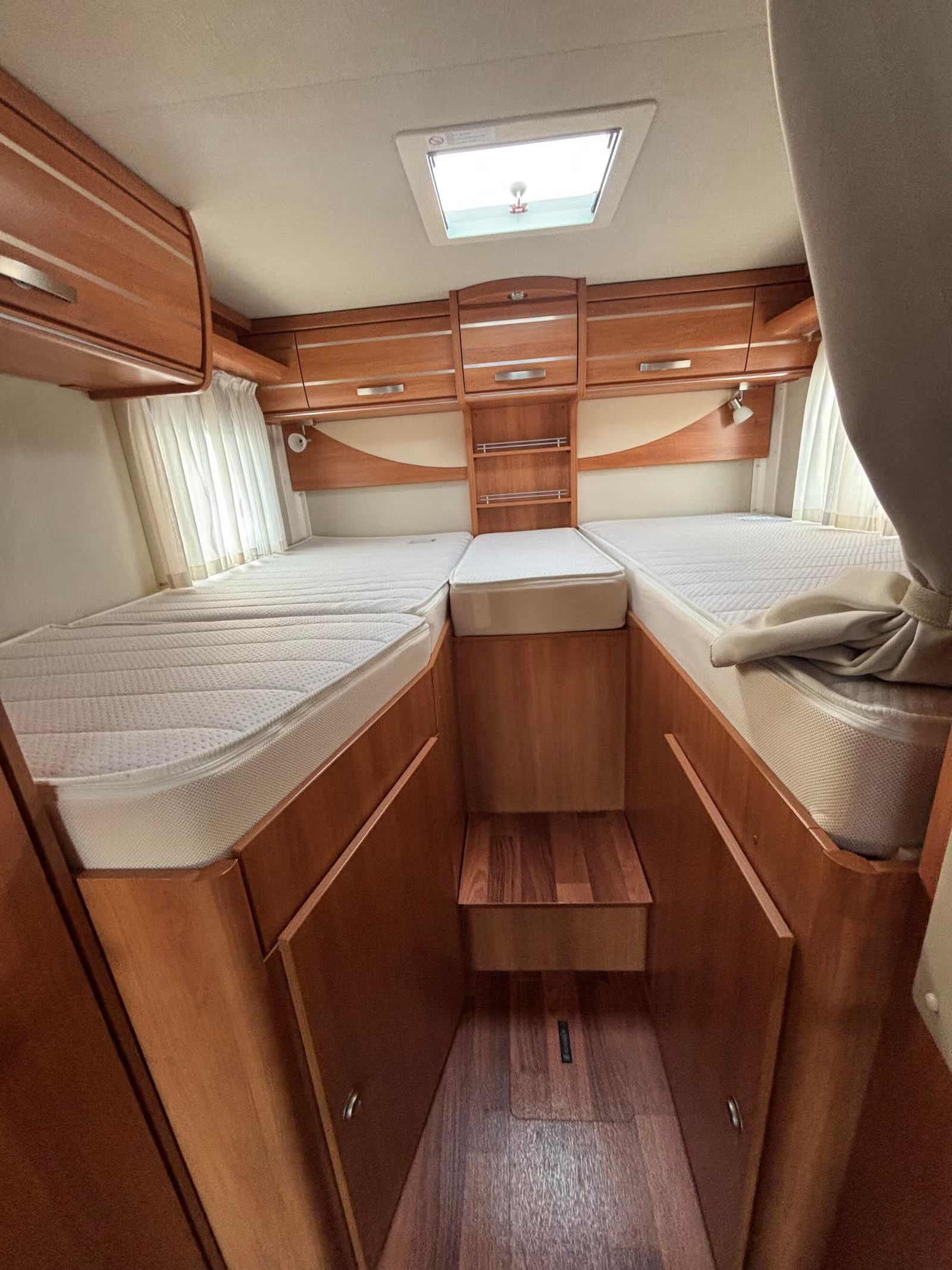 Hymer Exsis 588 2014 13