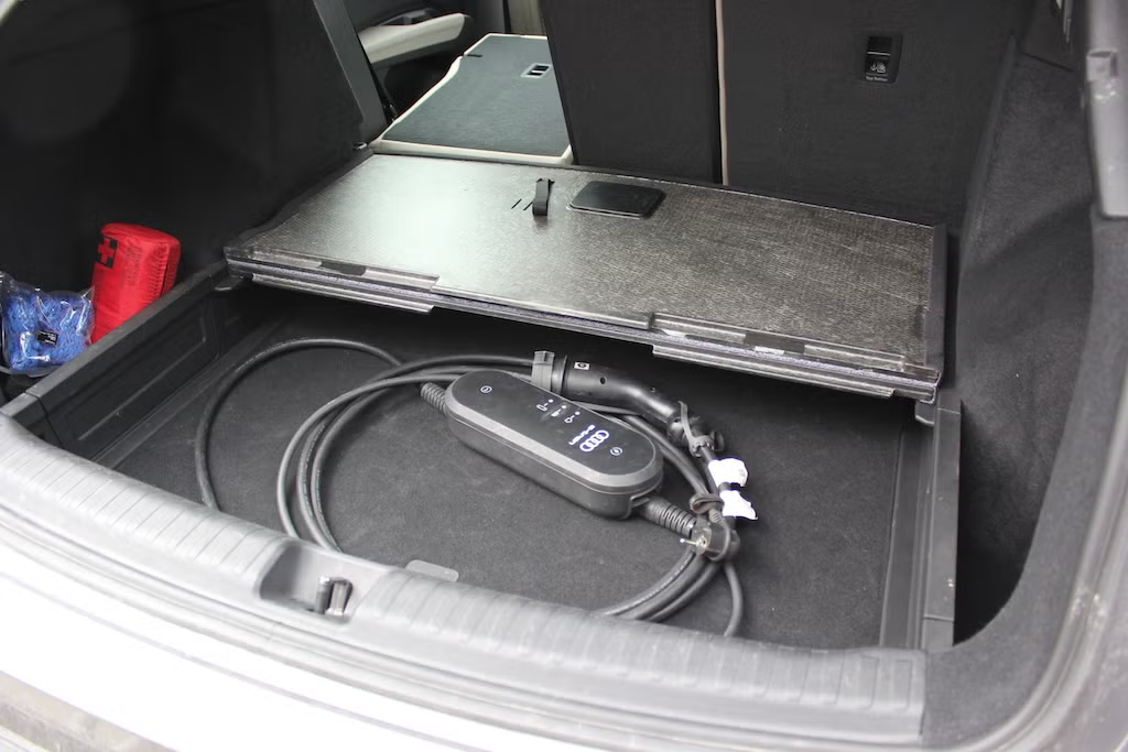 Audi Q4 e-tron 50 quattro Business plus 2022 25