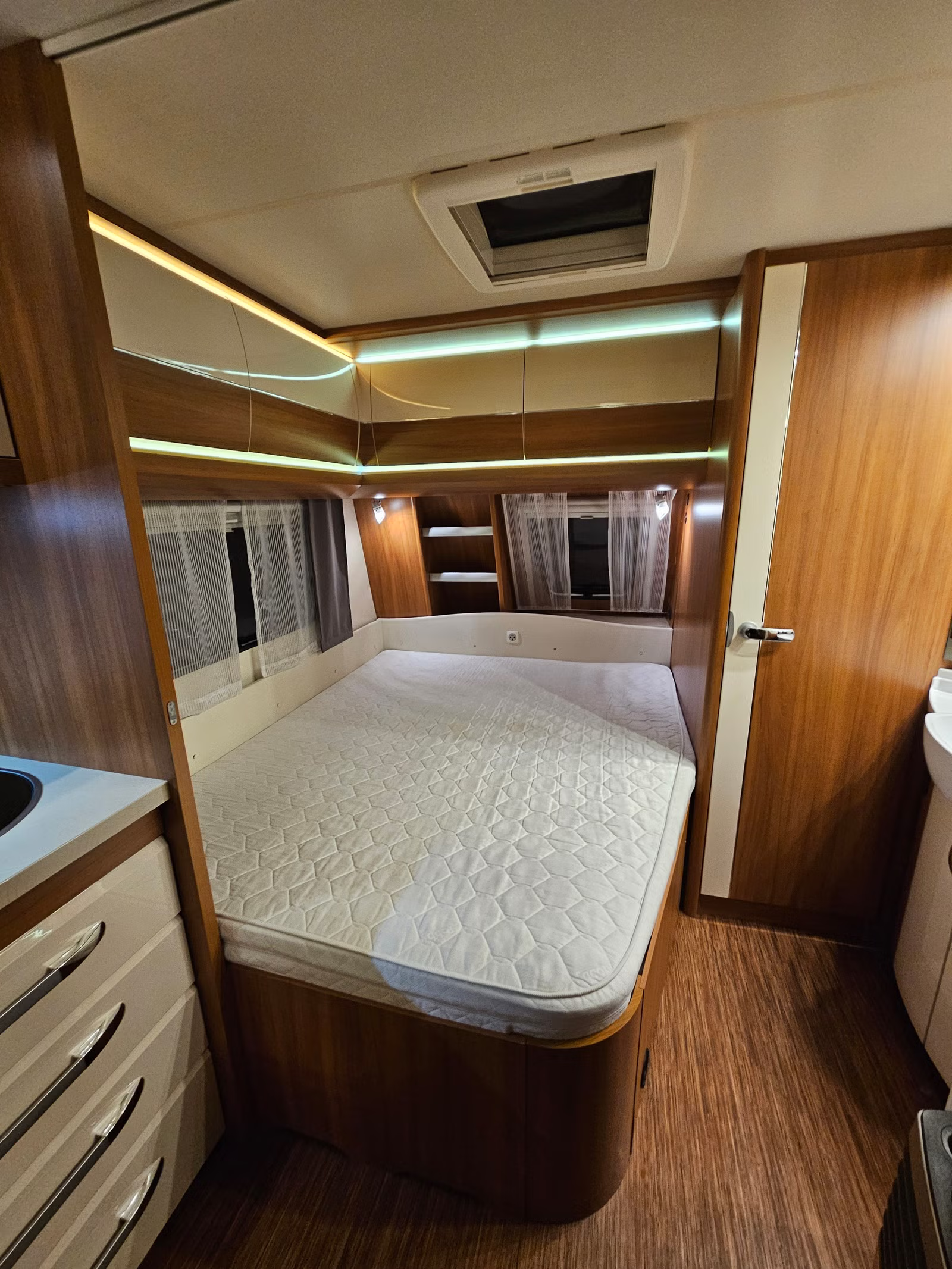 Hobby 560 CFE Excellent 2013 18