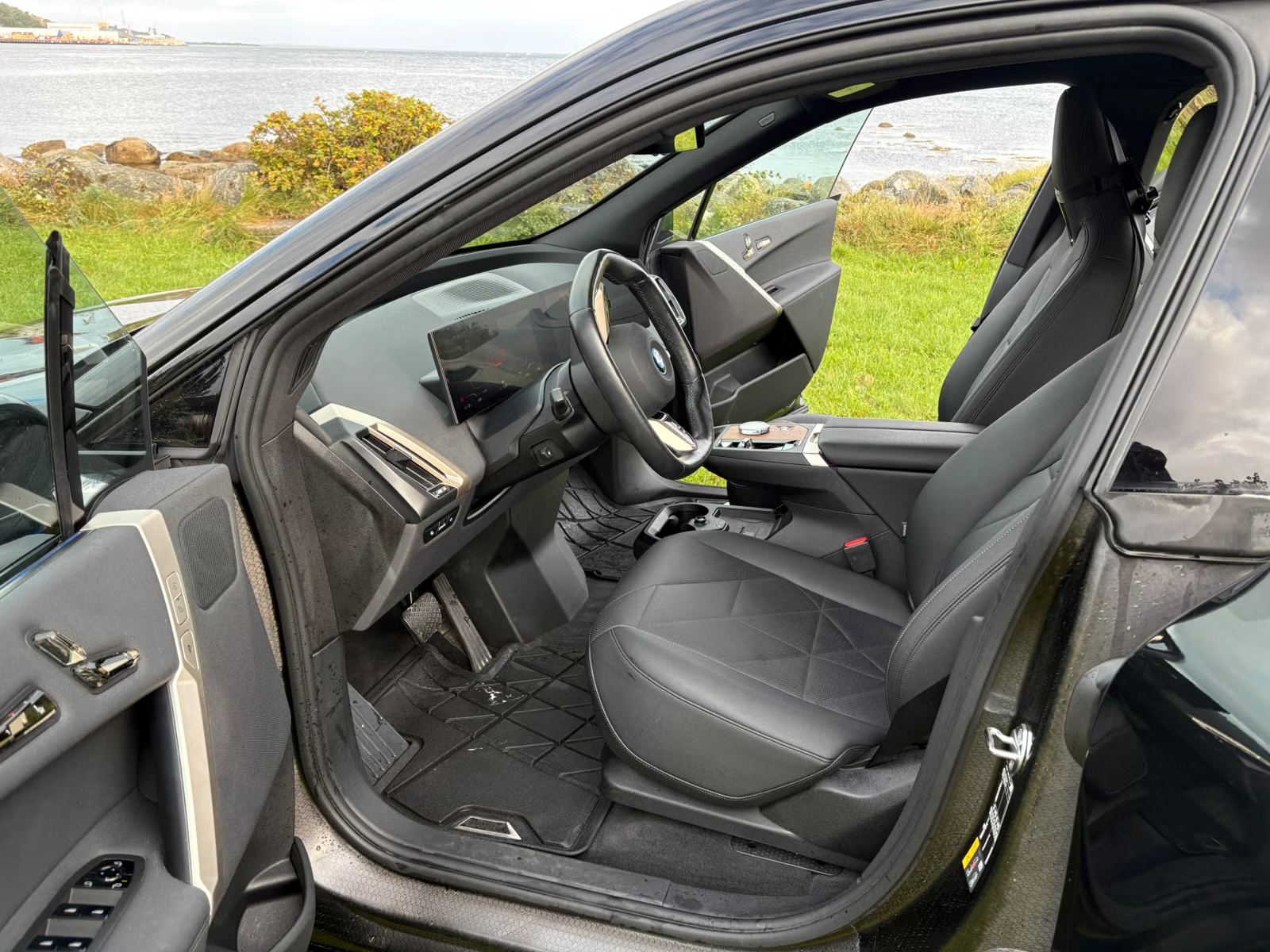 BMW iX xDrive50 2023 12