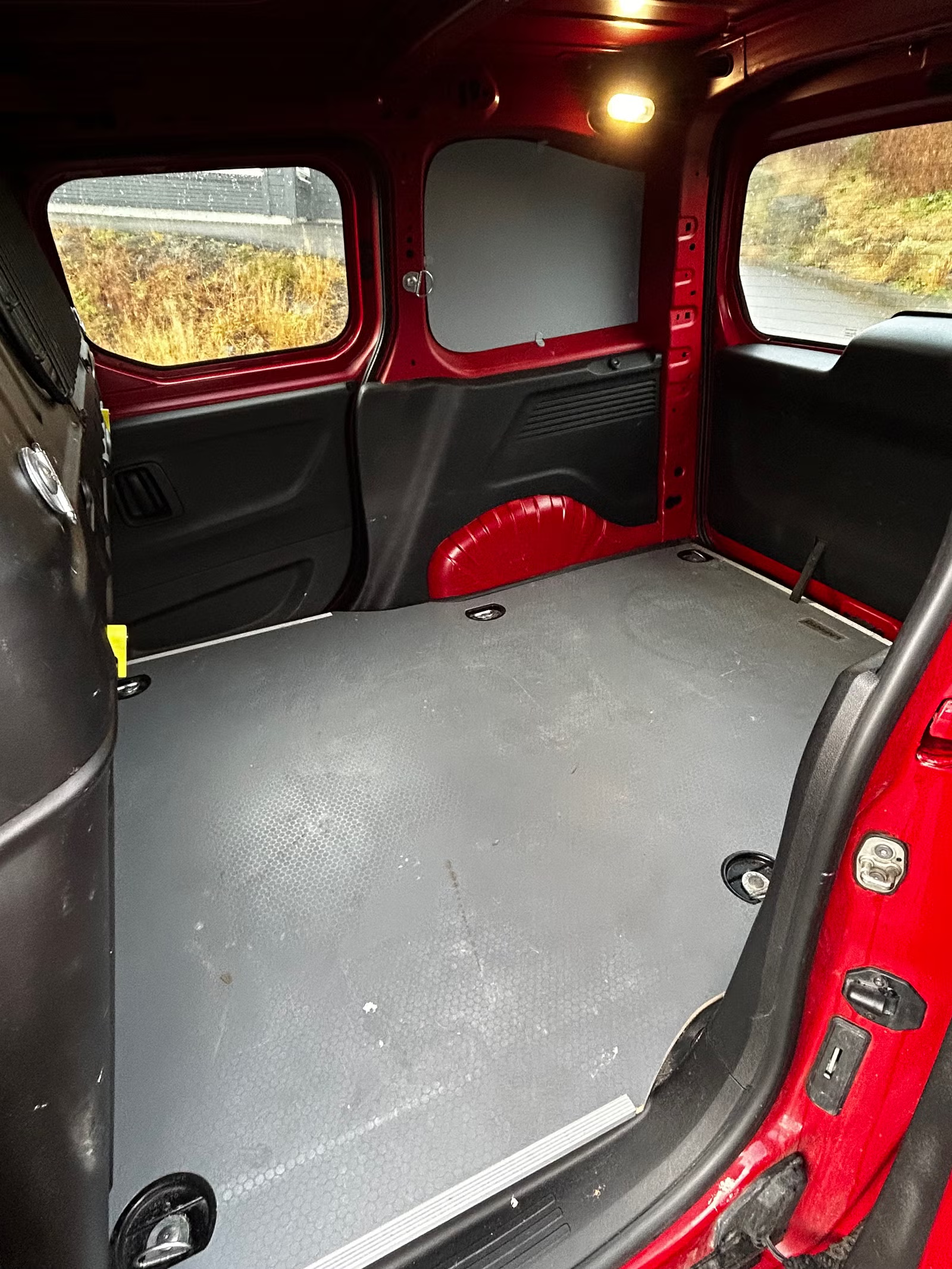 Peugeot Partner 2019 12