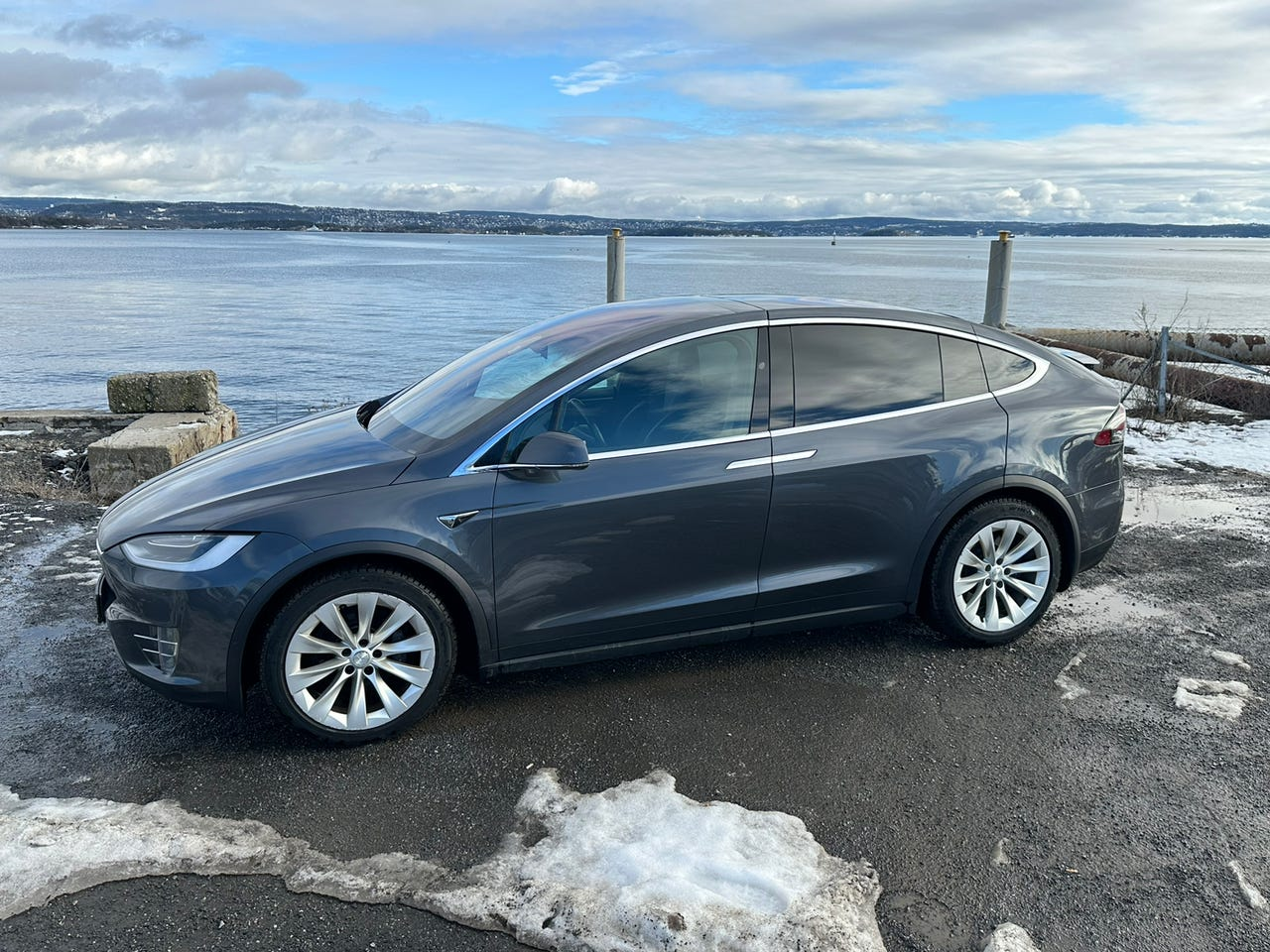 Tesla Model X 2018 9