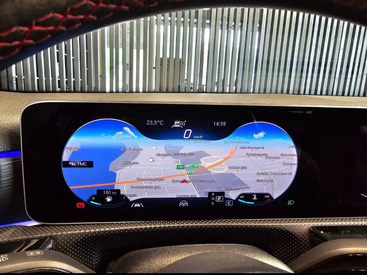 Mercedes-Benz A200 Sedan (AMG) 2019 14