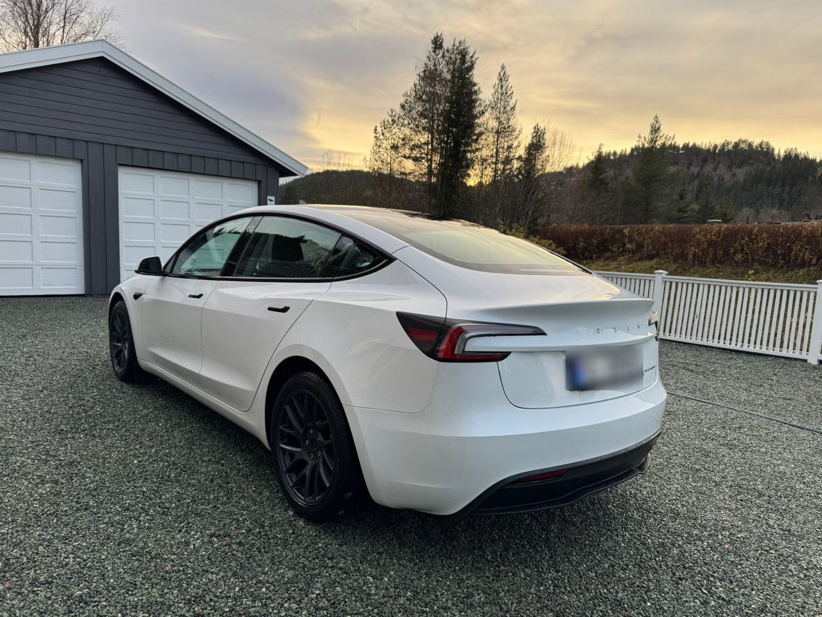 Tesla Model 3 2024 8