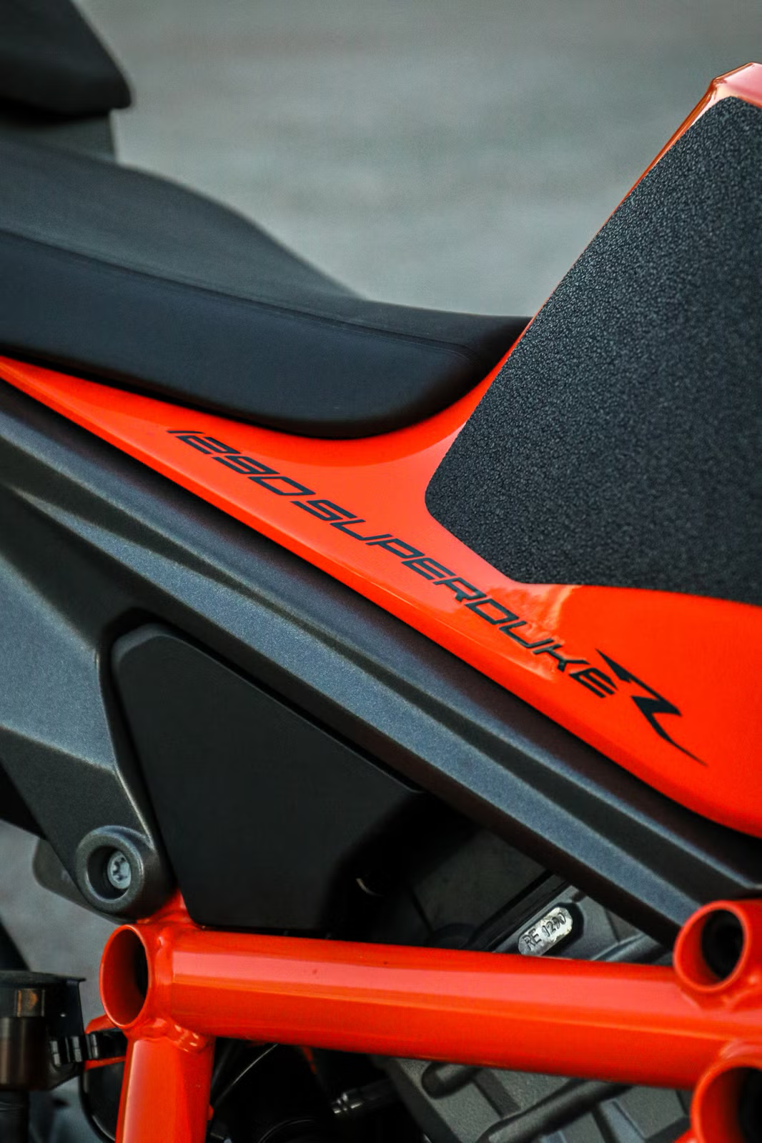 KTM 1290 Super Duke R 2020 21