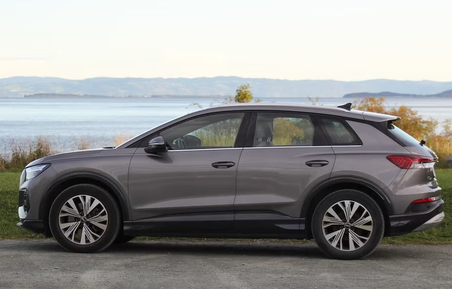 Audi Q4 e-tron 50 quattro Business plus 2022 2