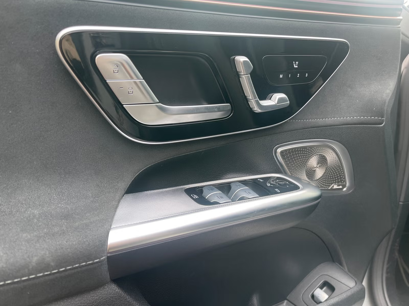 Mercedes-Benz EQE 2022 5