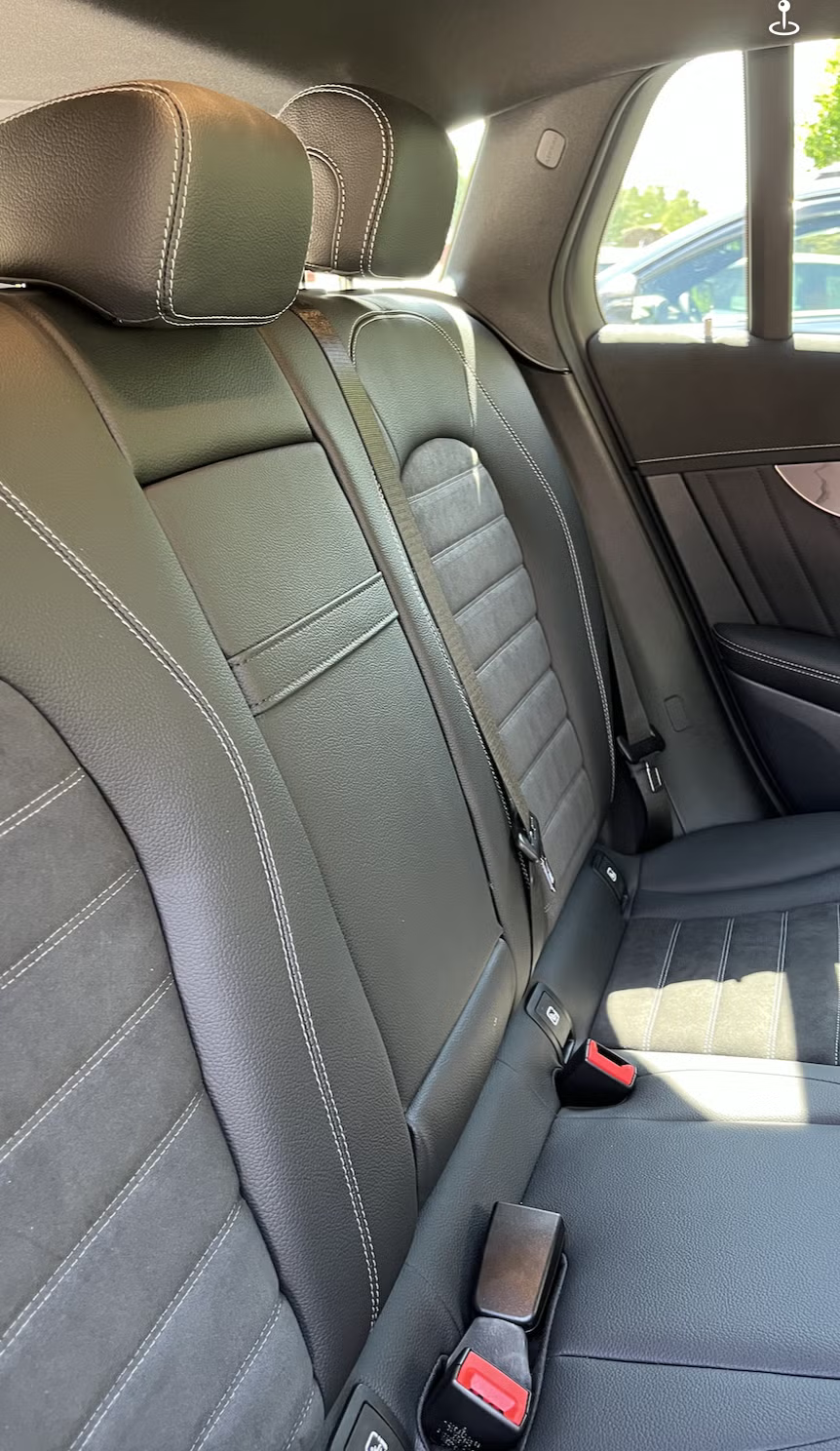 Mercedes-Benz EQC 2021 18