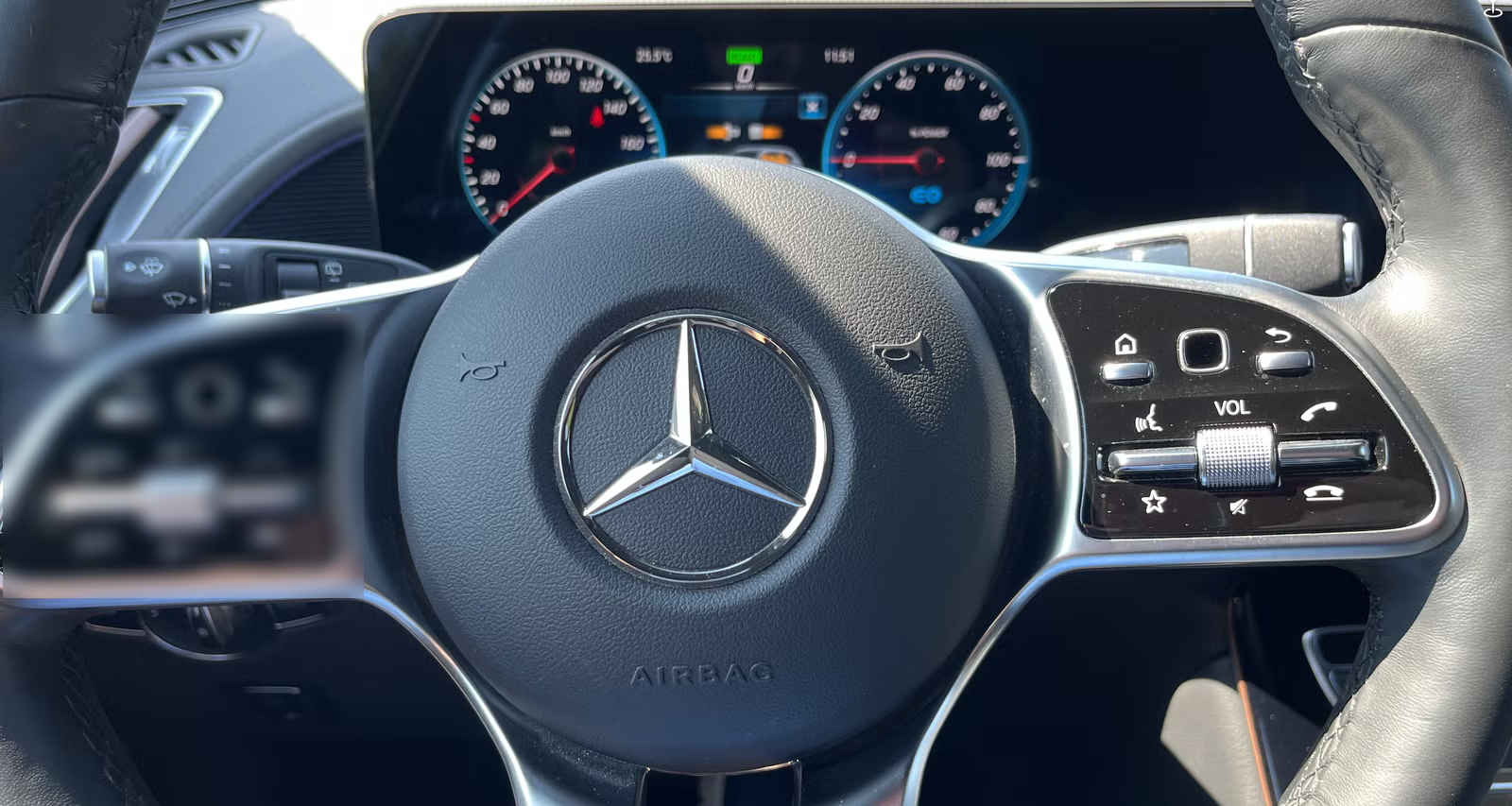 Mercedes-Benz EQC 2021 23