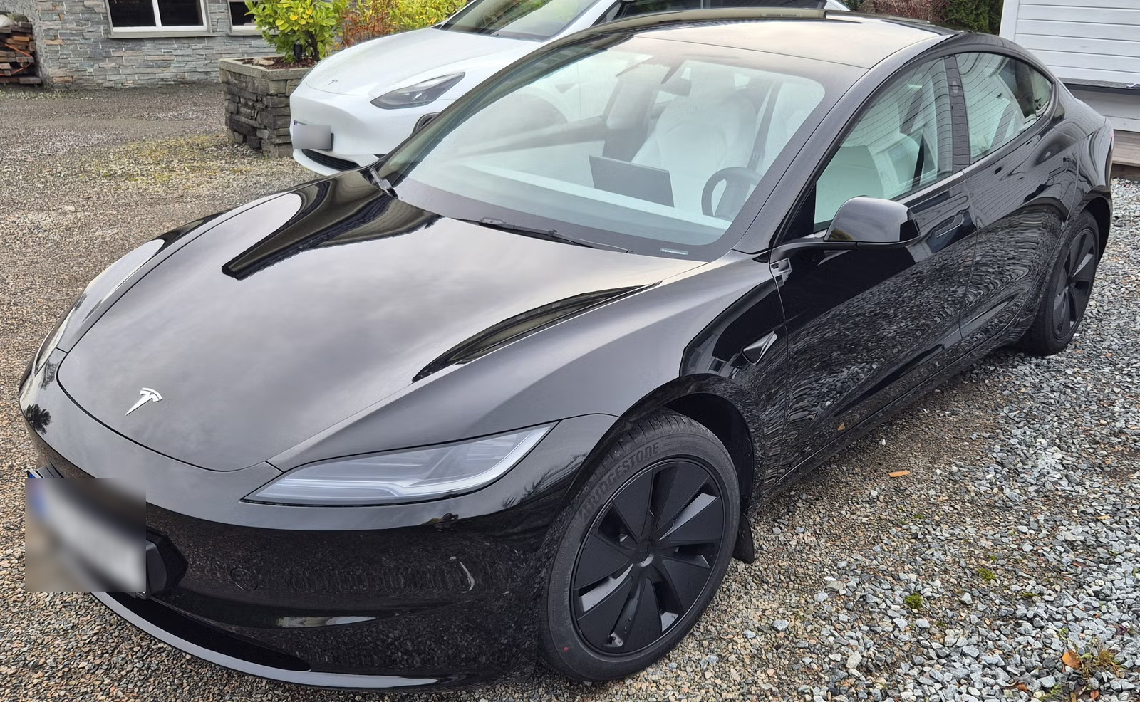 Tesla Model 3 2024 1