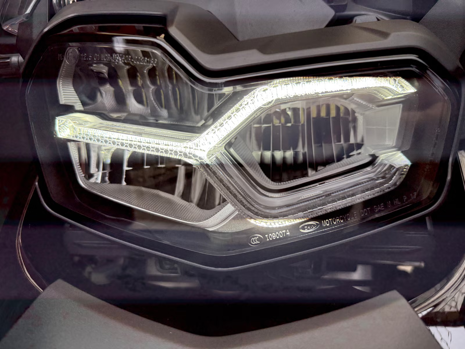 BMW F 850 GS Adventure Triple Black 2023 19