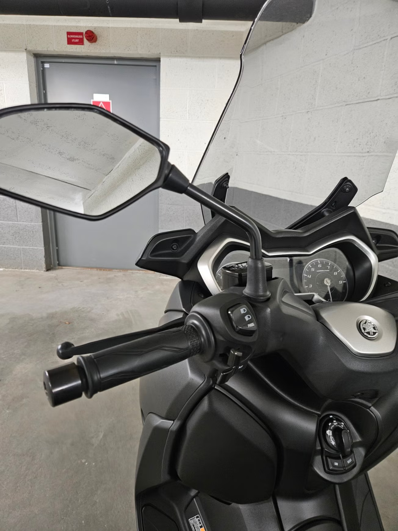 Yamaha X-Max 300 2020 13