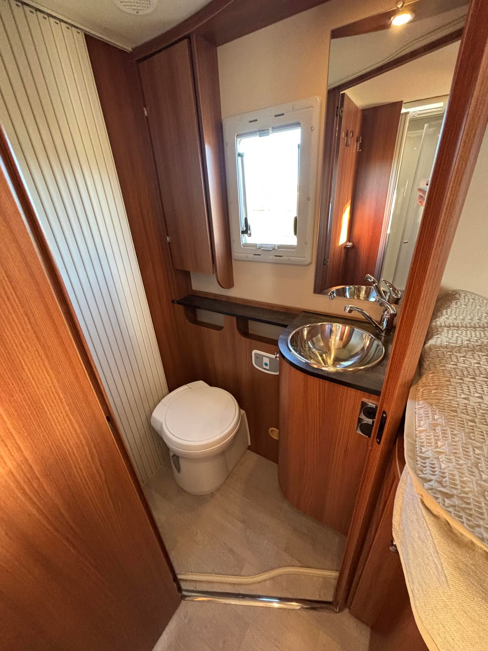 Challenger Sirius 3097 2015 10