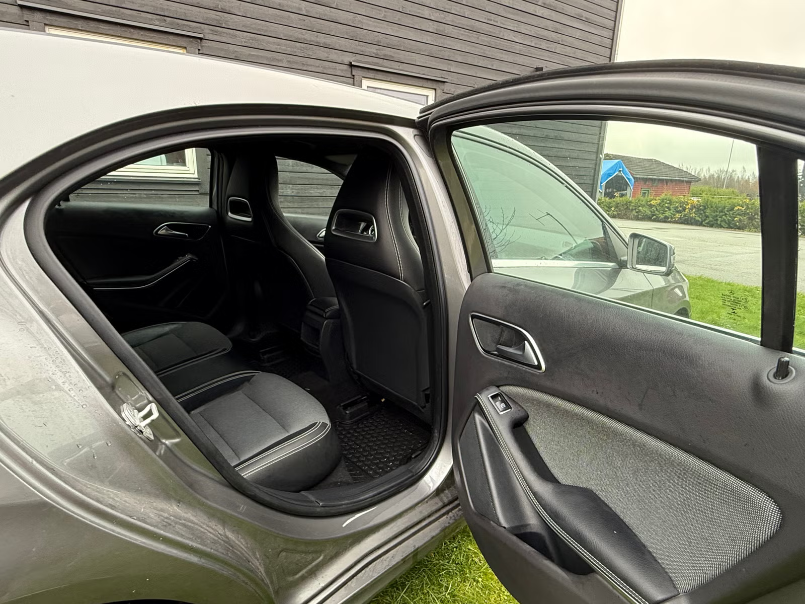 Mercedes-Benz A160 2016 12