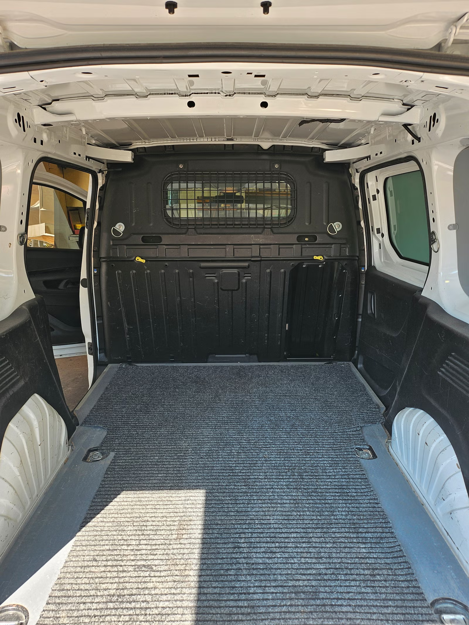 Peugeot Partner 2022 9