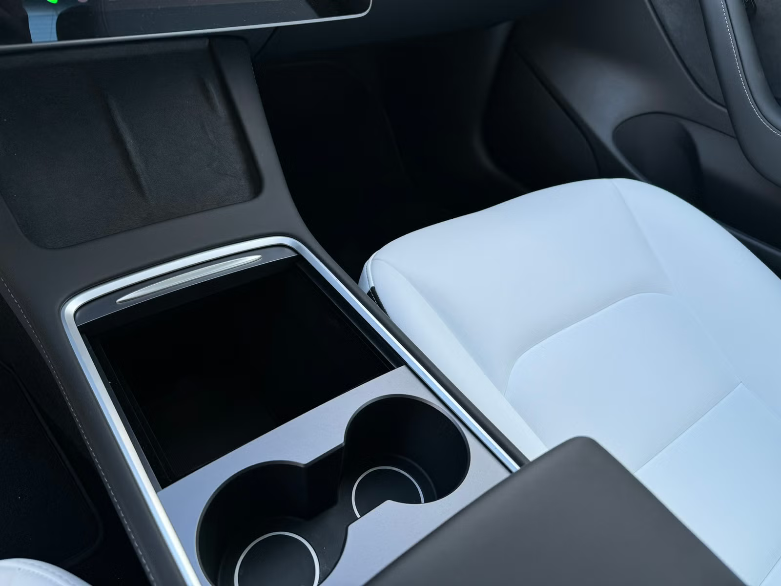 Tesla Model 3 Long Range 2023 13