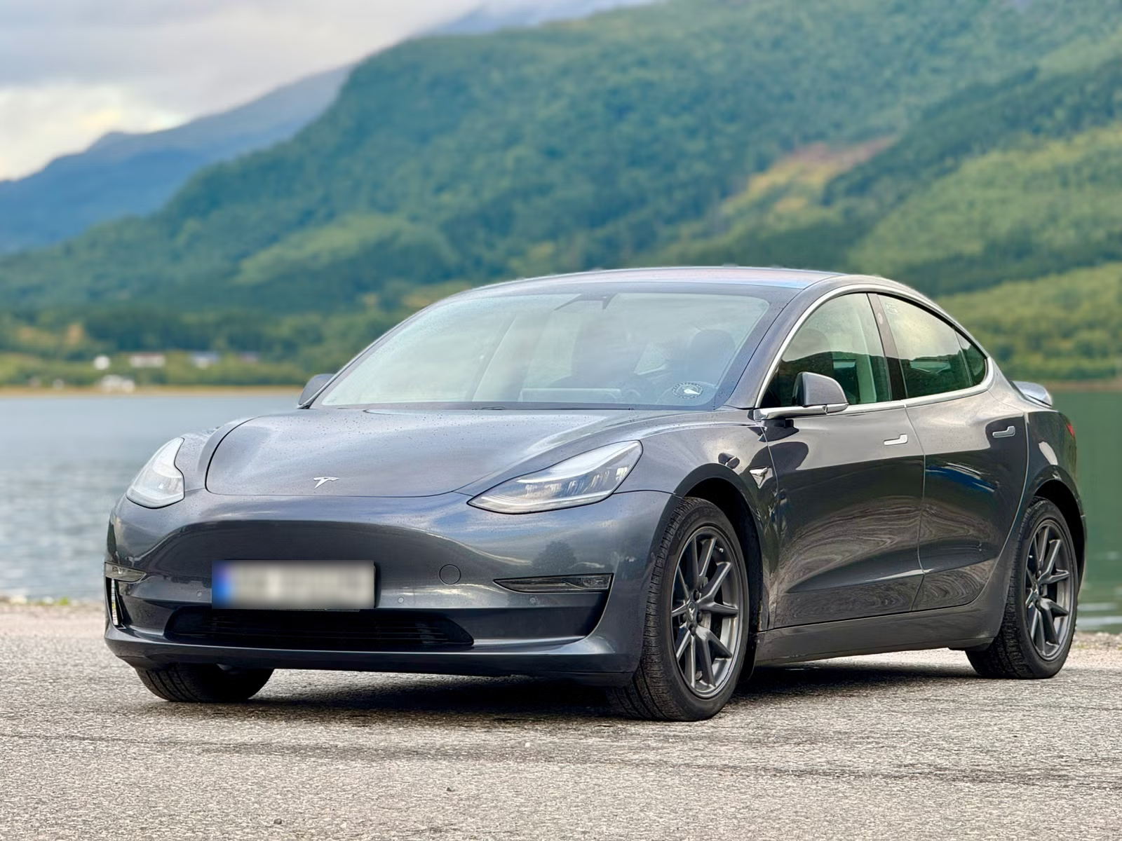 Tesla Model 3 2019 1