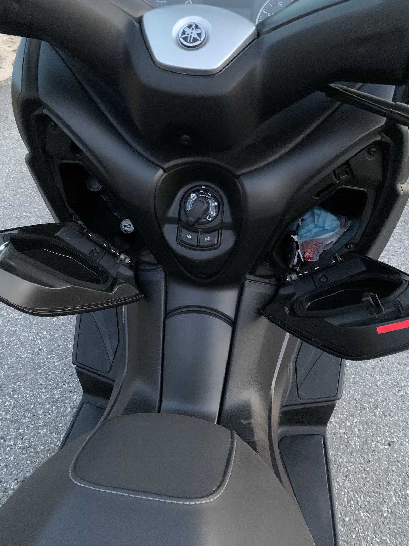 Yamaha X-Max 300 2020 18