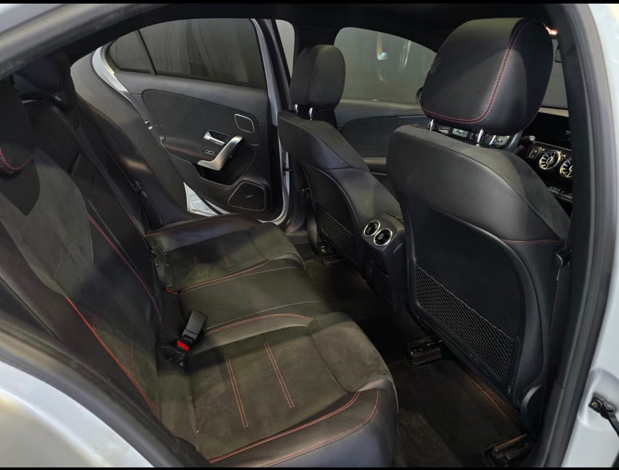 Mercedes-Benz A200 Sedan (AMG) 2019 13