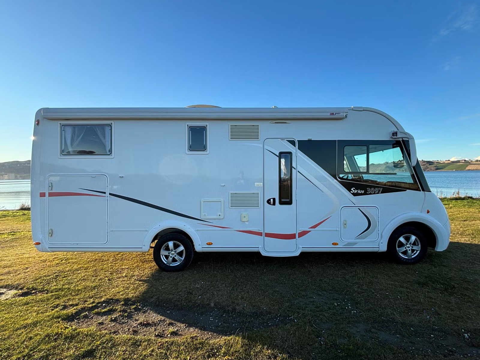 Challenger Sirius 3097 2015 5