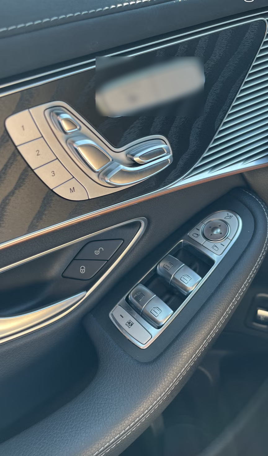 Mercedes-Benz EQC 2021 20