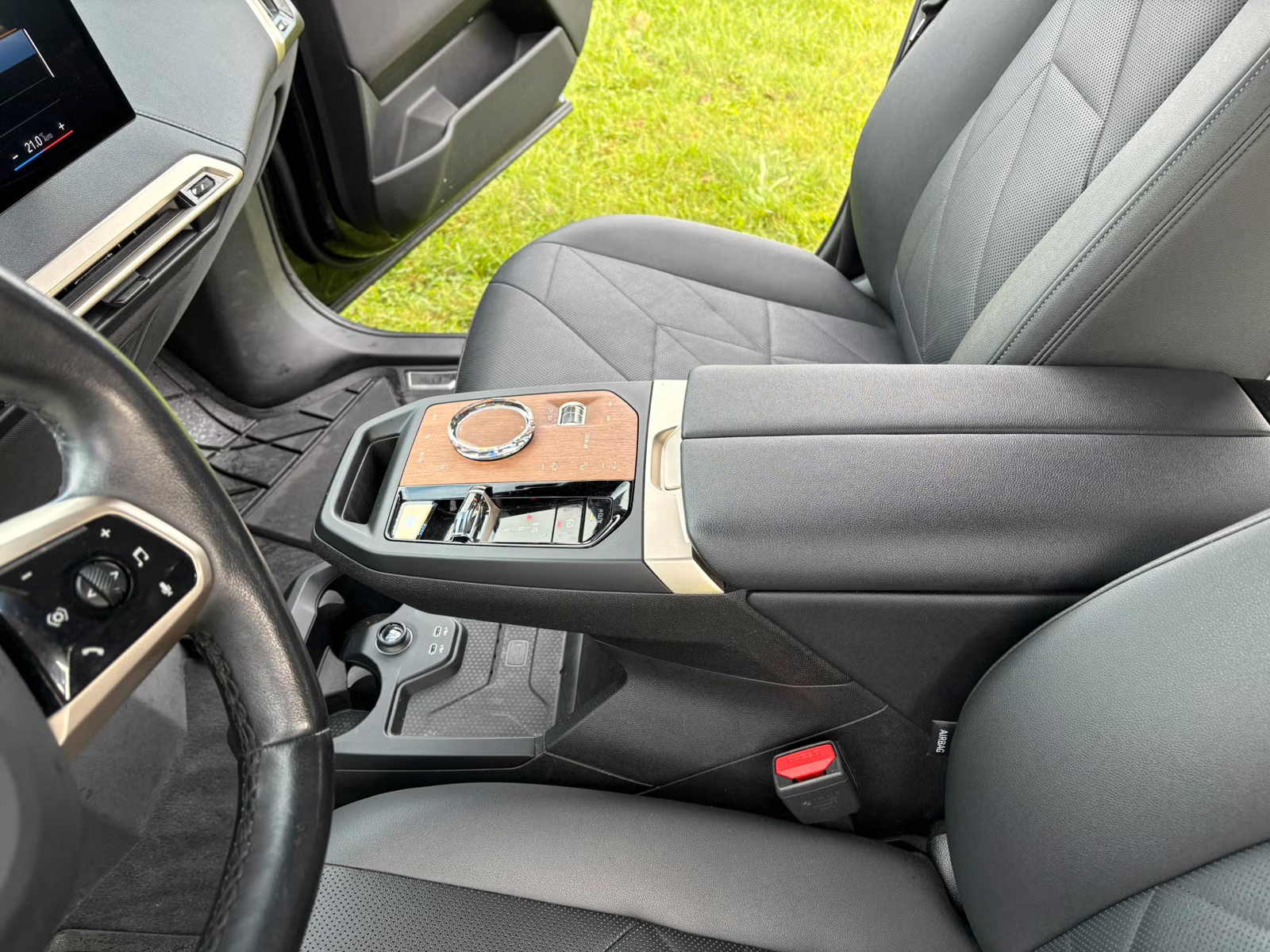 BMW iX xDrive50 2023 11