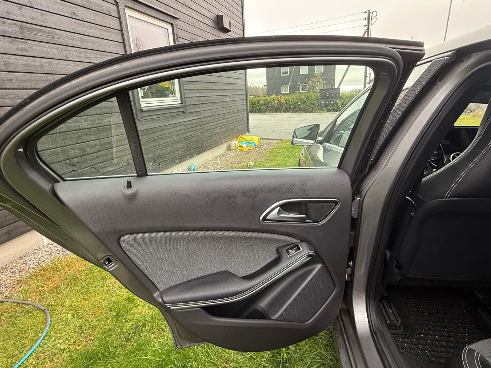 Mercedes-Benz A160 2016 14