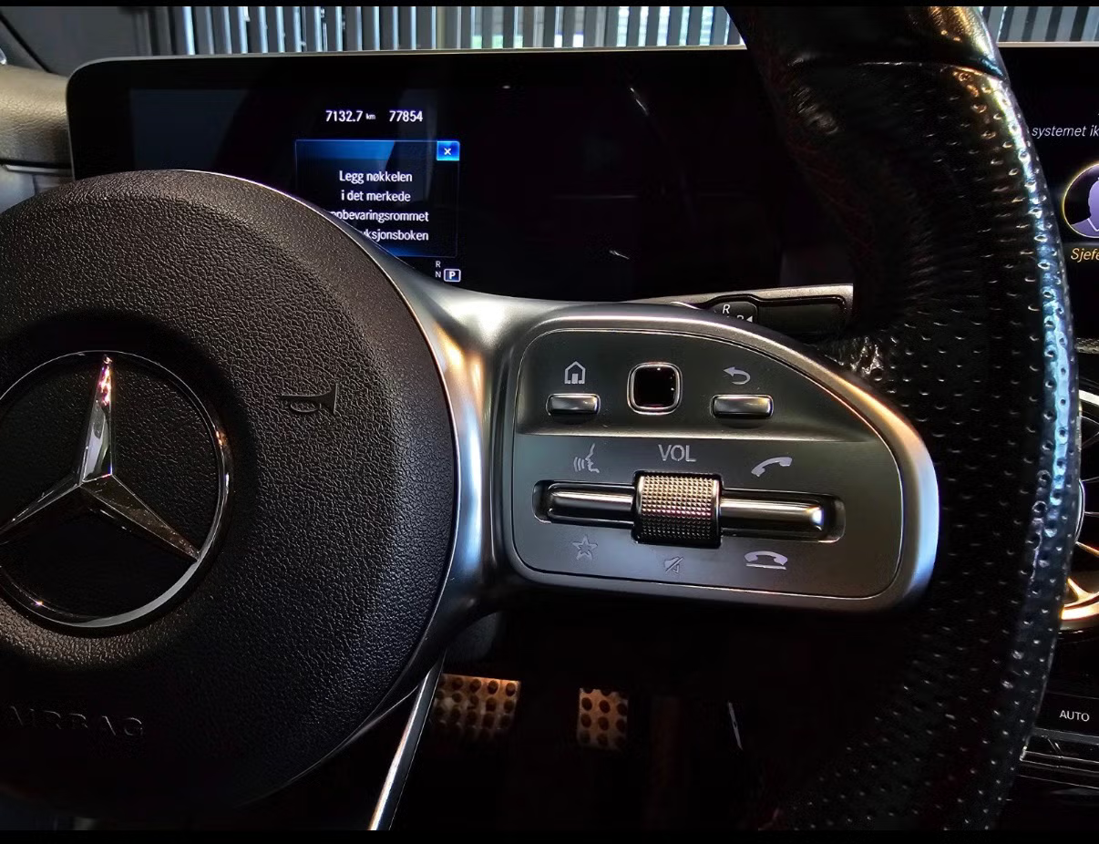 Mercedes-Benz A200 Sedan (AMG) 2019 10