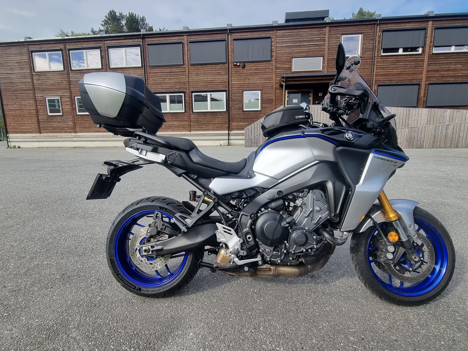 BMW Tracer 9 GT+ 2023 1