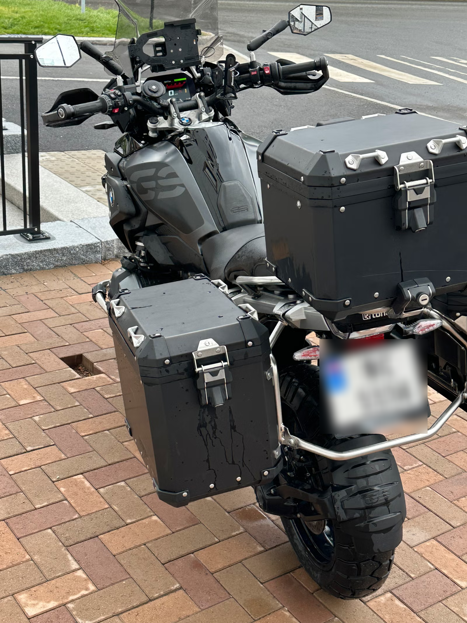 BMW R 1250 GS Triple Black 2022 8