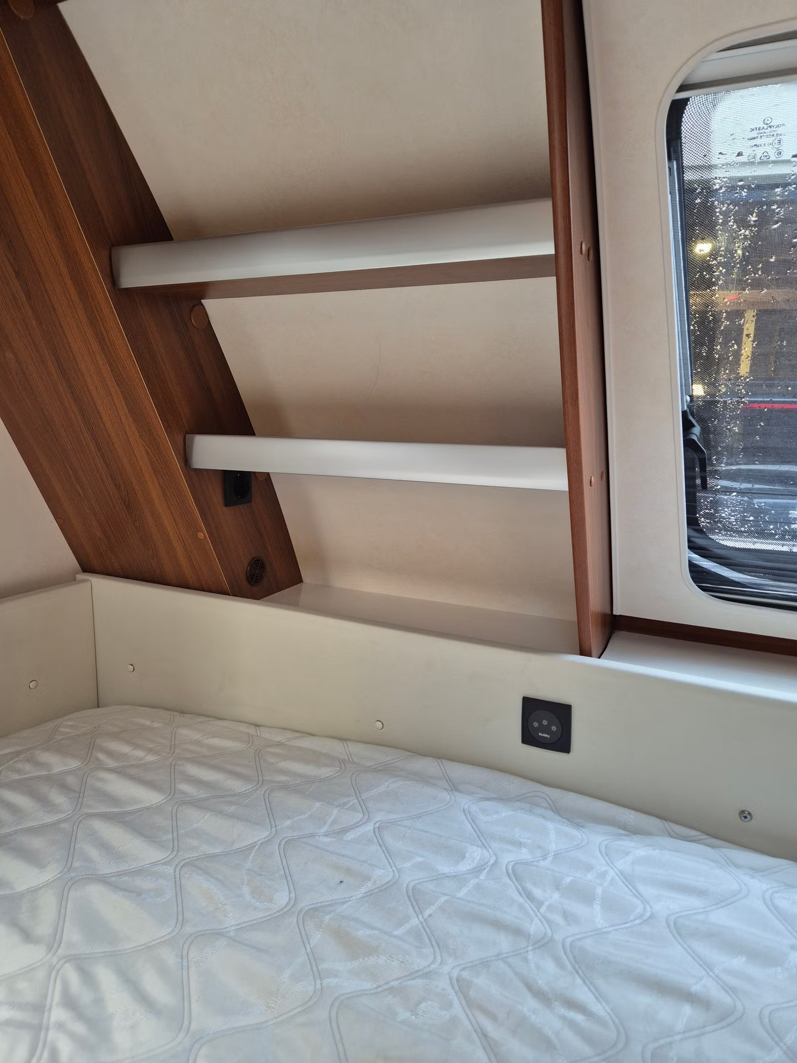 Hobby 560 CFe 2016 10