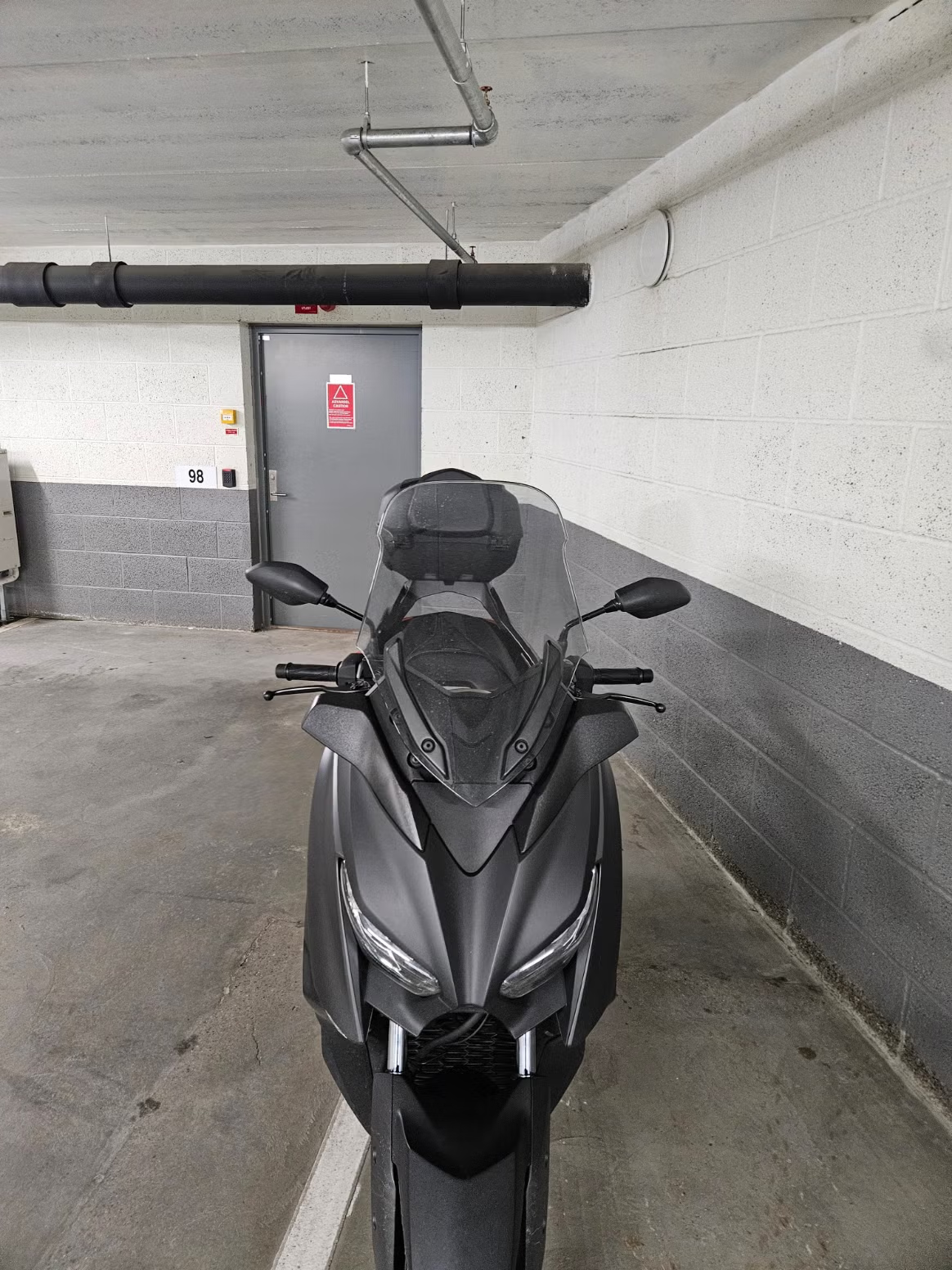 Yamaha X-Max 300 2020 10