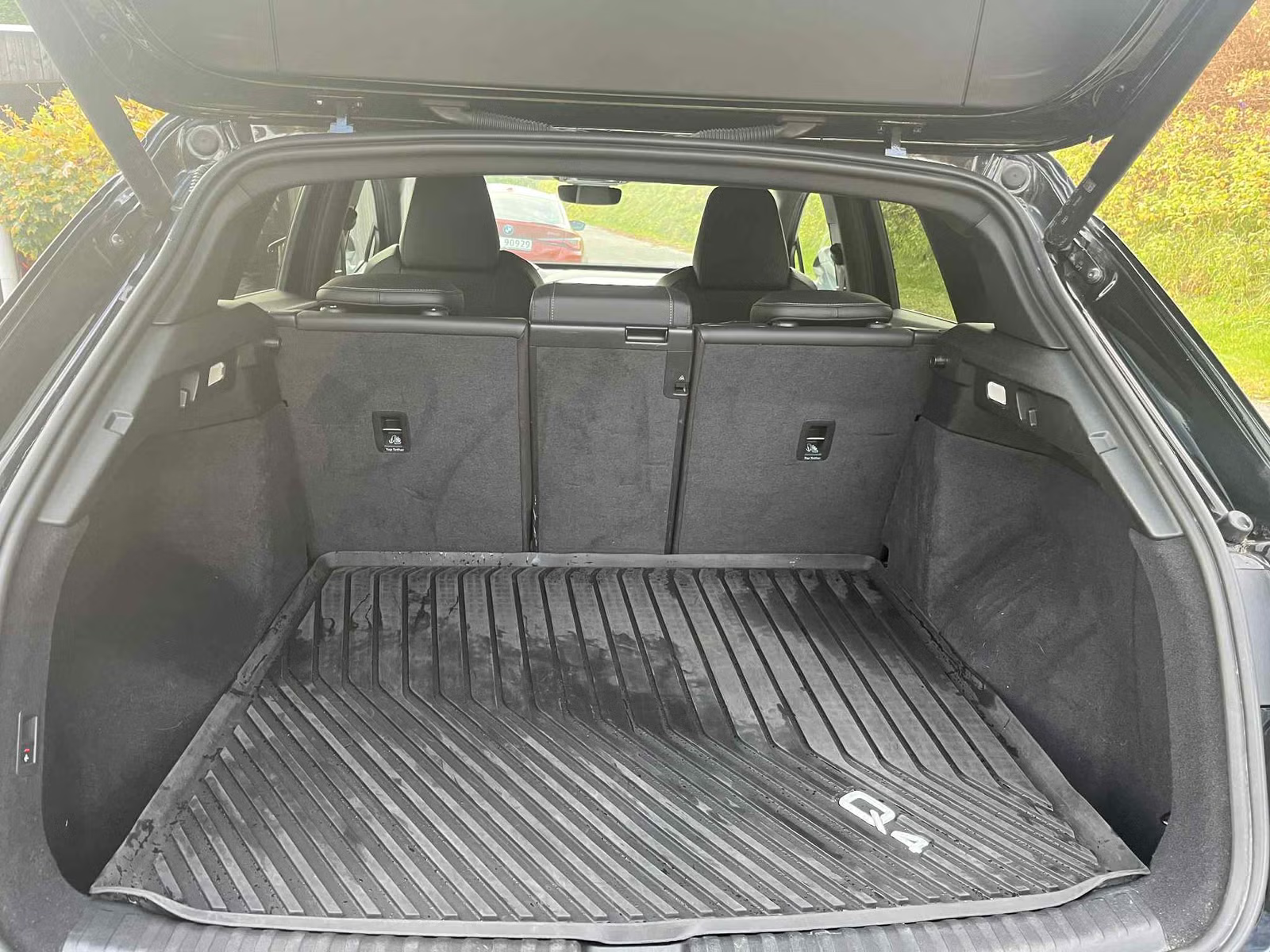 Audi Q4 e-tron 50 quattro 2022 13