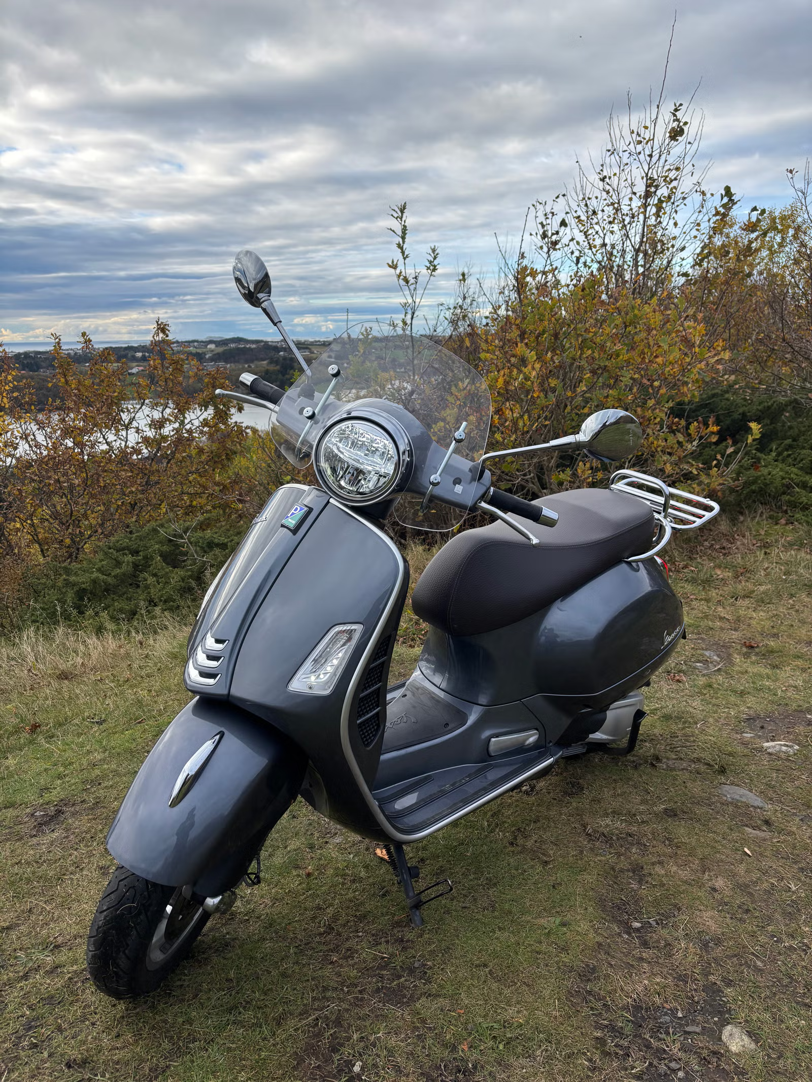 Vespa GTS 300 Touring HPE 2021 1