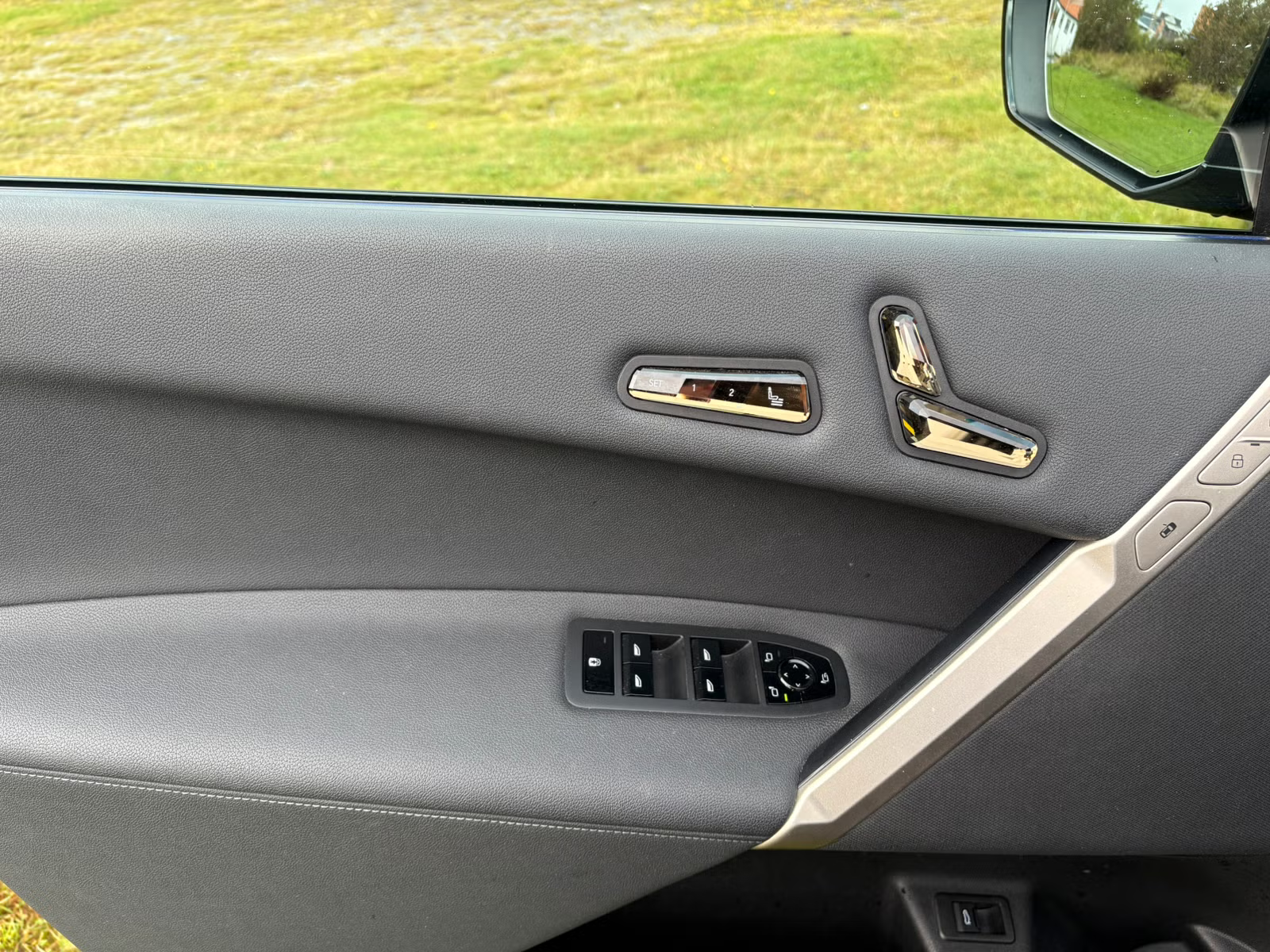 BMW iX xDrive50 2023 8