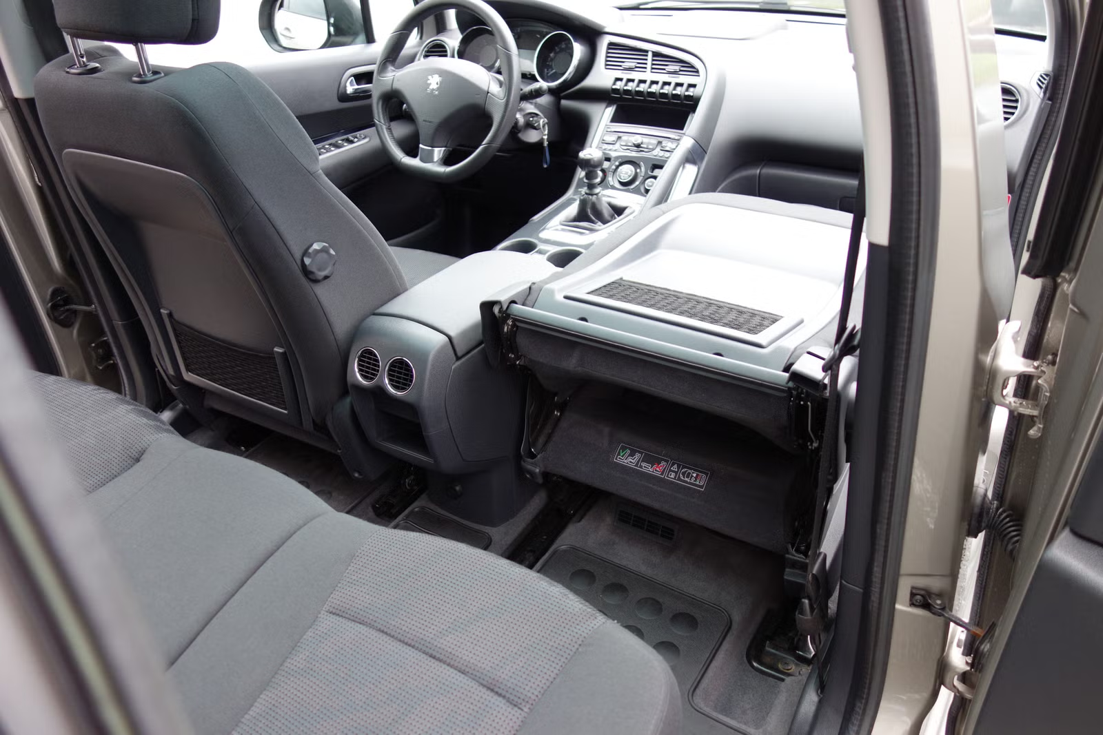 Peugeot 3008 2012 17