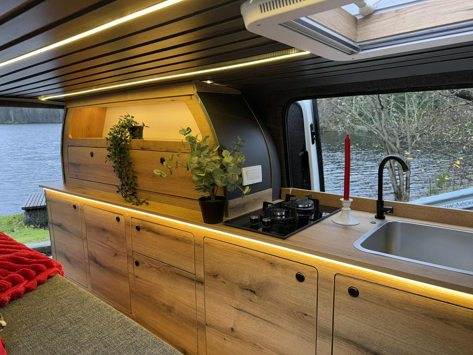 Volkswagen Transporter 2019 26