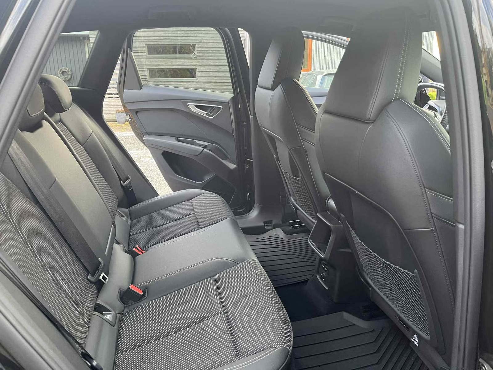 Audi Q4 e-tron 50 quattro 2022 6