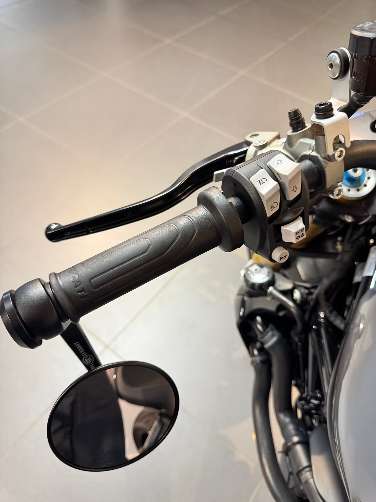 Ducati Monster 1200S 2017 9