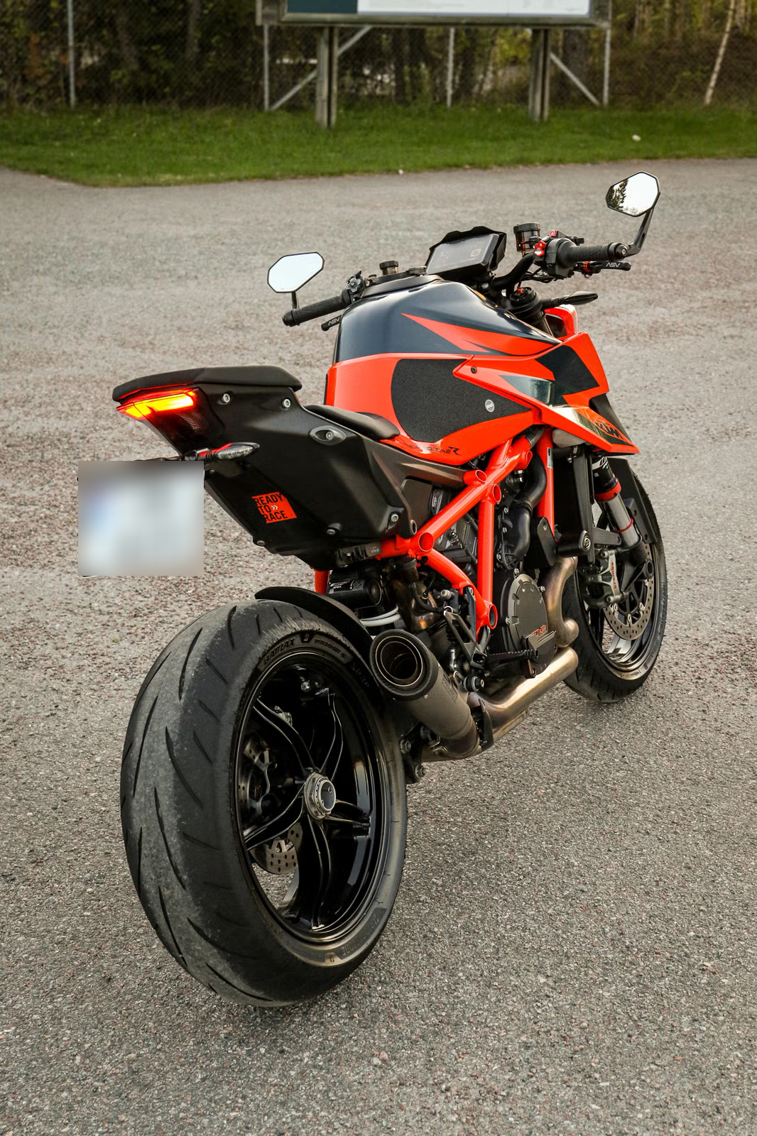 KTM 1290 Super Duke R 2020 9