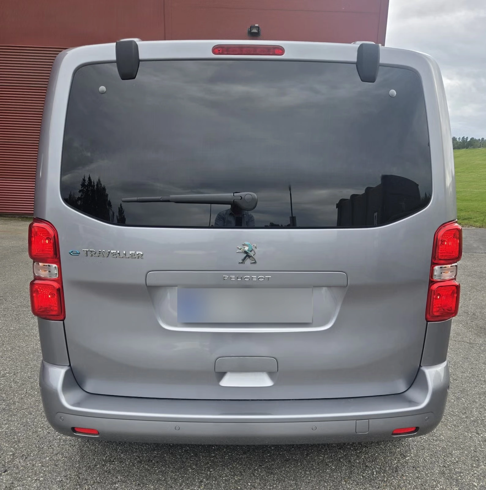 Peugeot Traveller Executive Family 2021 8